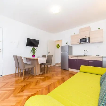 Apartman Dodo Apartment *