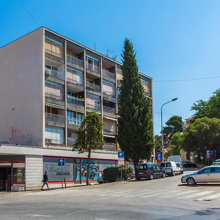Apartman Dodo Apartment